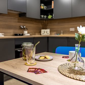 Cozy En Suite - Image 6